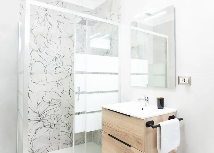 Apartamento - 3 Min Walk From - Modern Flat For 5 Guests