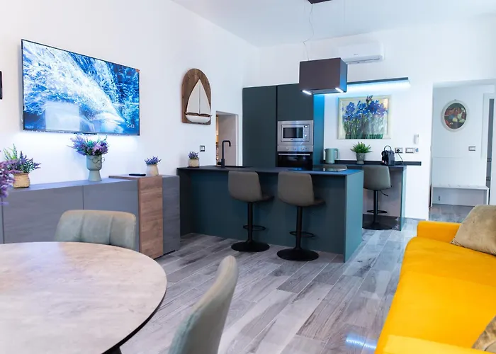 Apartamento - 3 Min Walk From - Modern Flat For 5 Guests