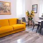 - 3 Min Walk From - Modern Flat For 5 Guests