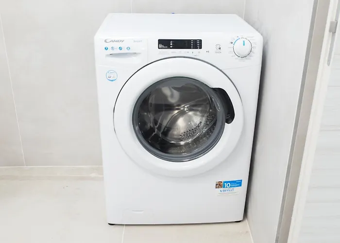 - 3 Min Walk From - Modern Flat For 5 Guests Apartment